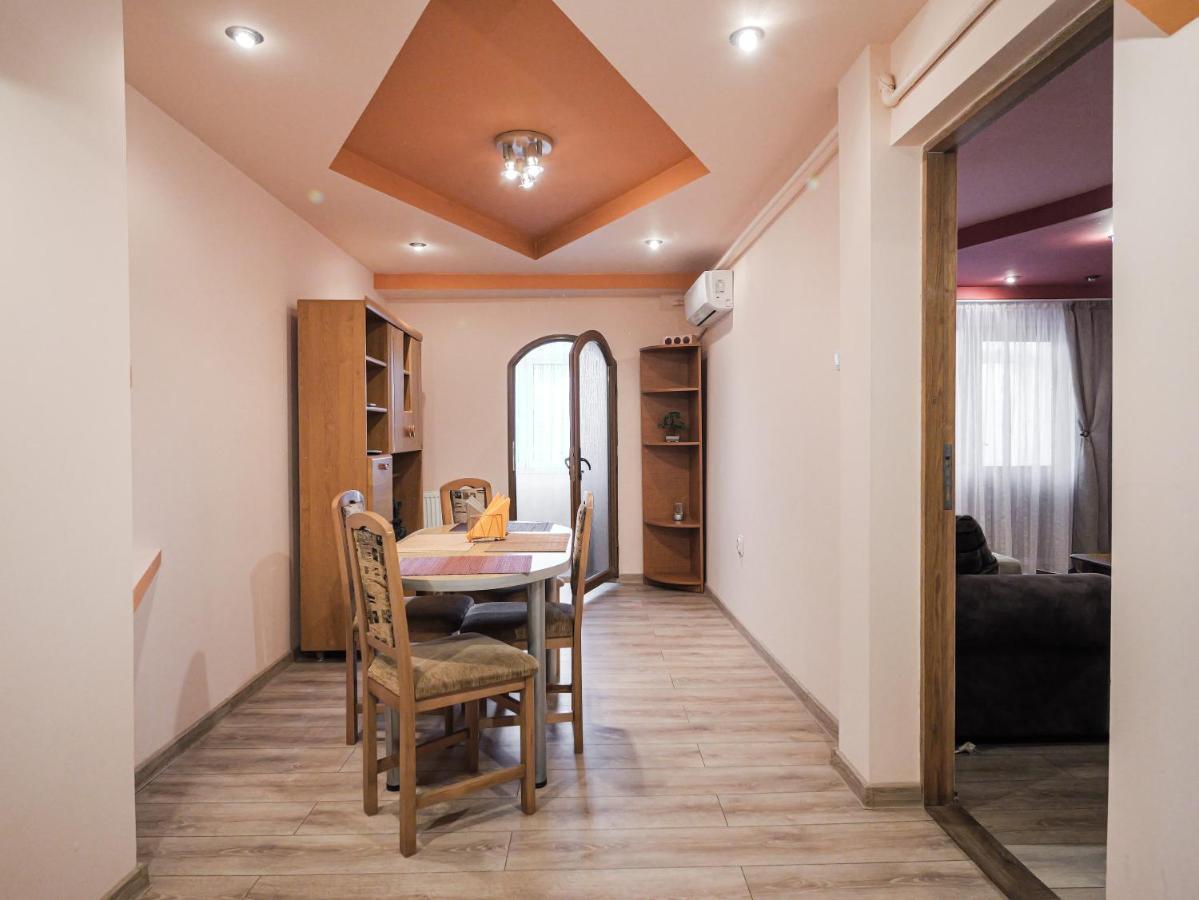 Luxury Ultracentral Curtea de Argeş Esterno foto