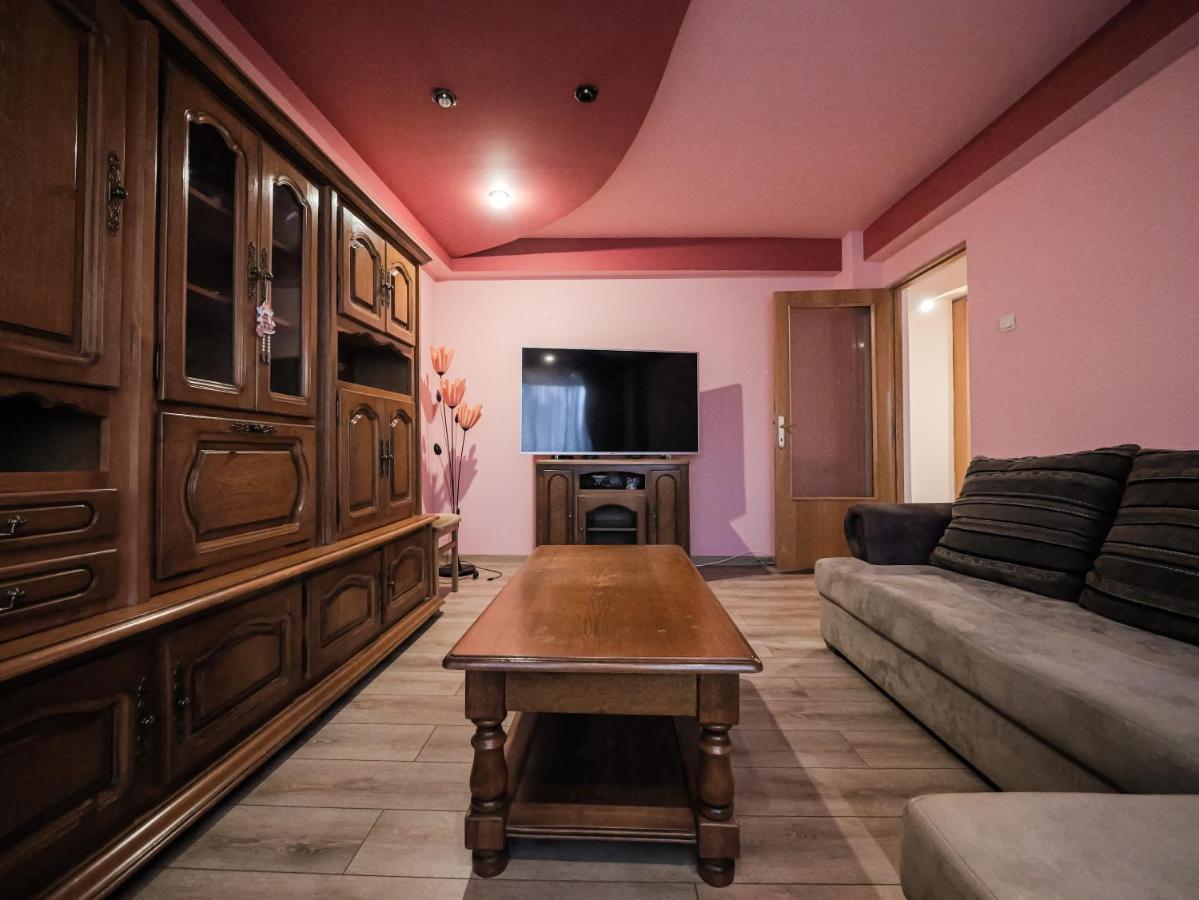 Luxury Ultracentral Curtea de Argeş Esterno foto