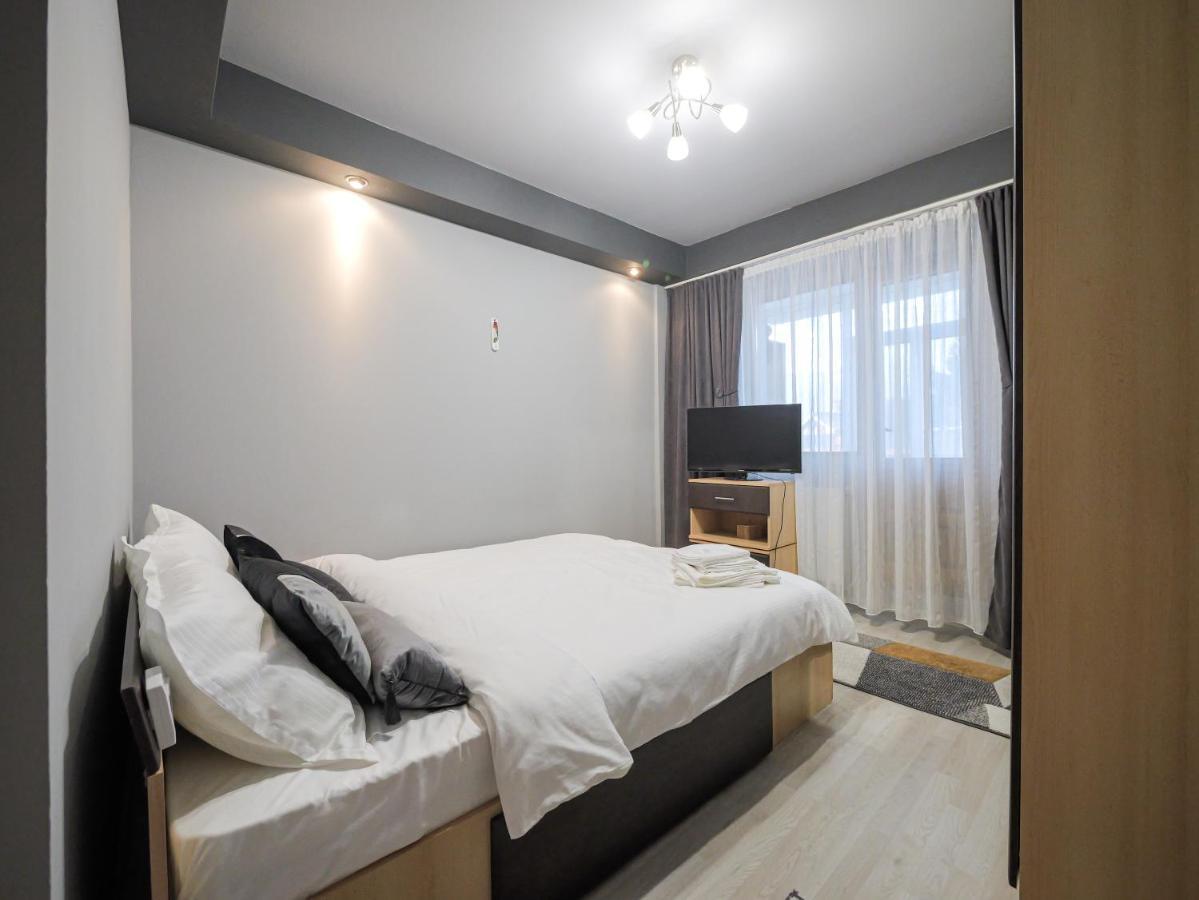 Luxury Ultracentral Curtea de Argeş Esterno foto