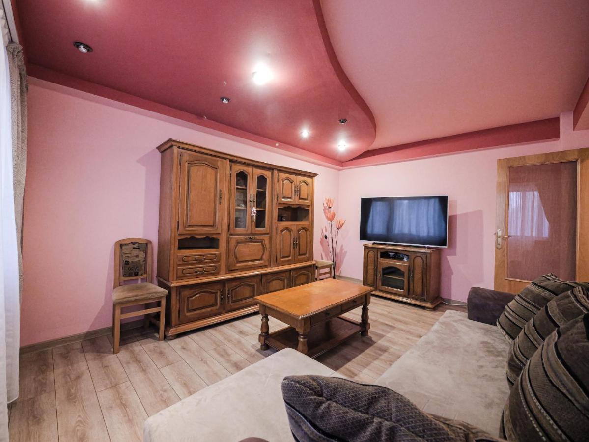 Luxury Ultracentral Curtea de Argeş Esterno foto