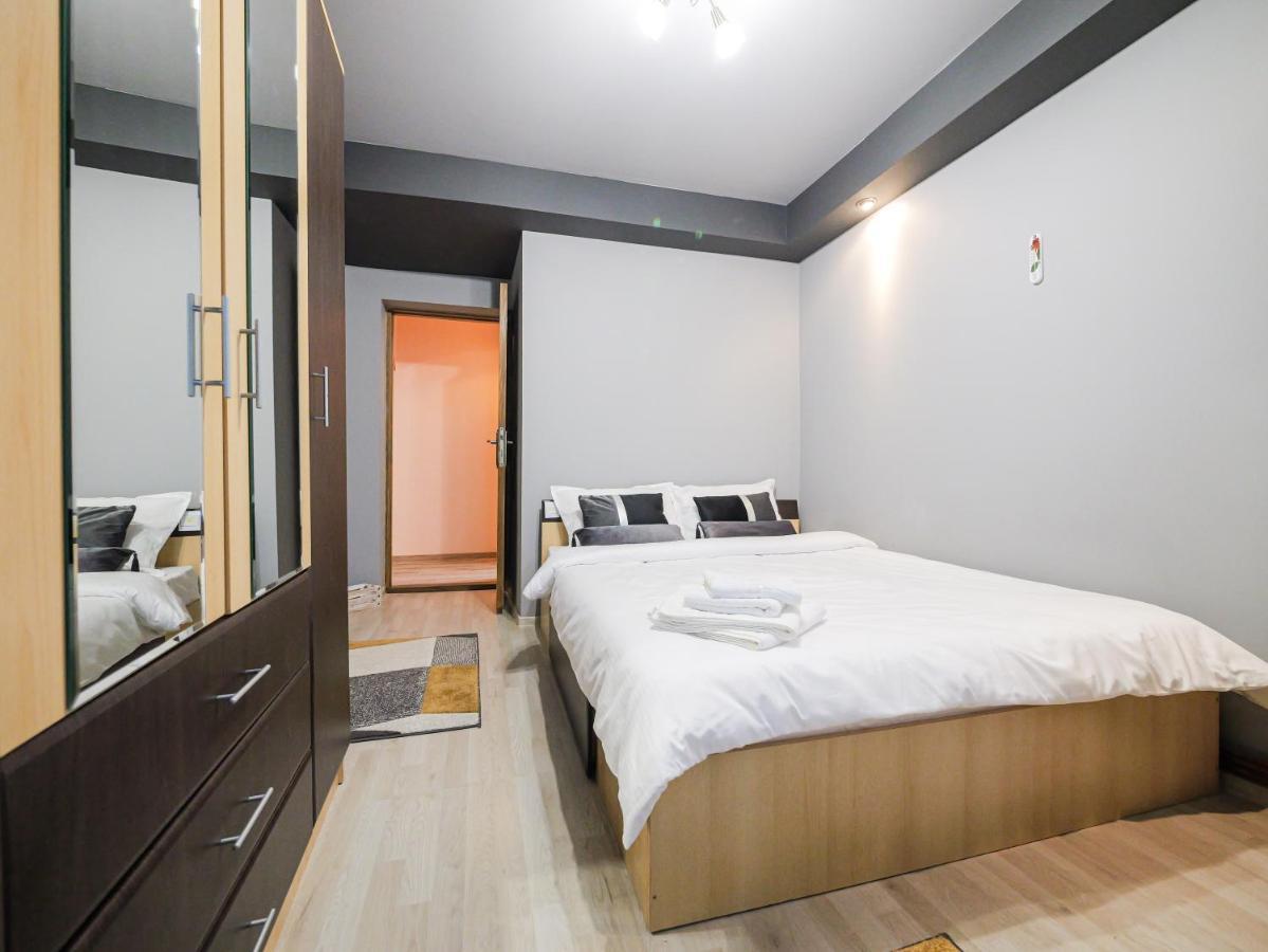 Luxury Ultracentral Curtea de Argeş Esterno foto