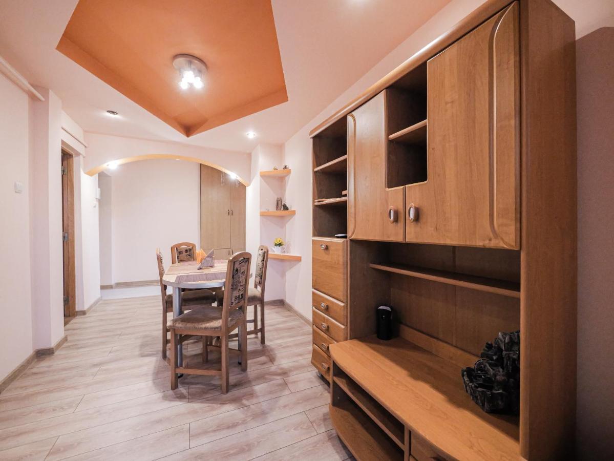 Luxury Ultracentral Curtea de Argeş Esterno foto