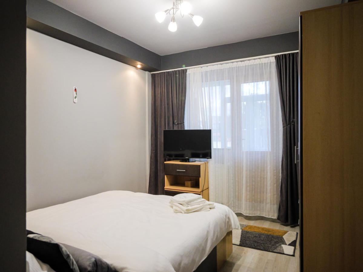 Luxury Ultracentral Curtea de Argeş Esterno foto