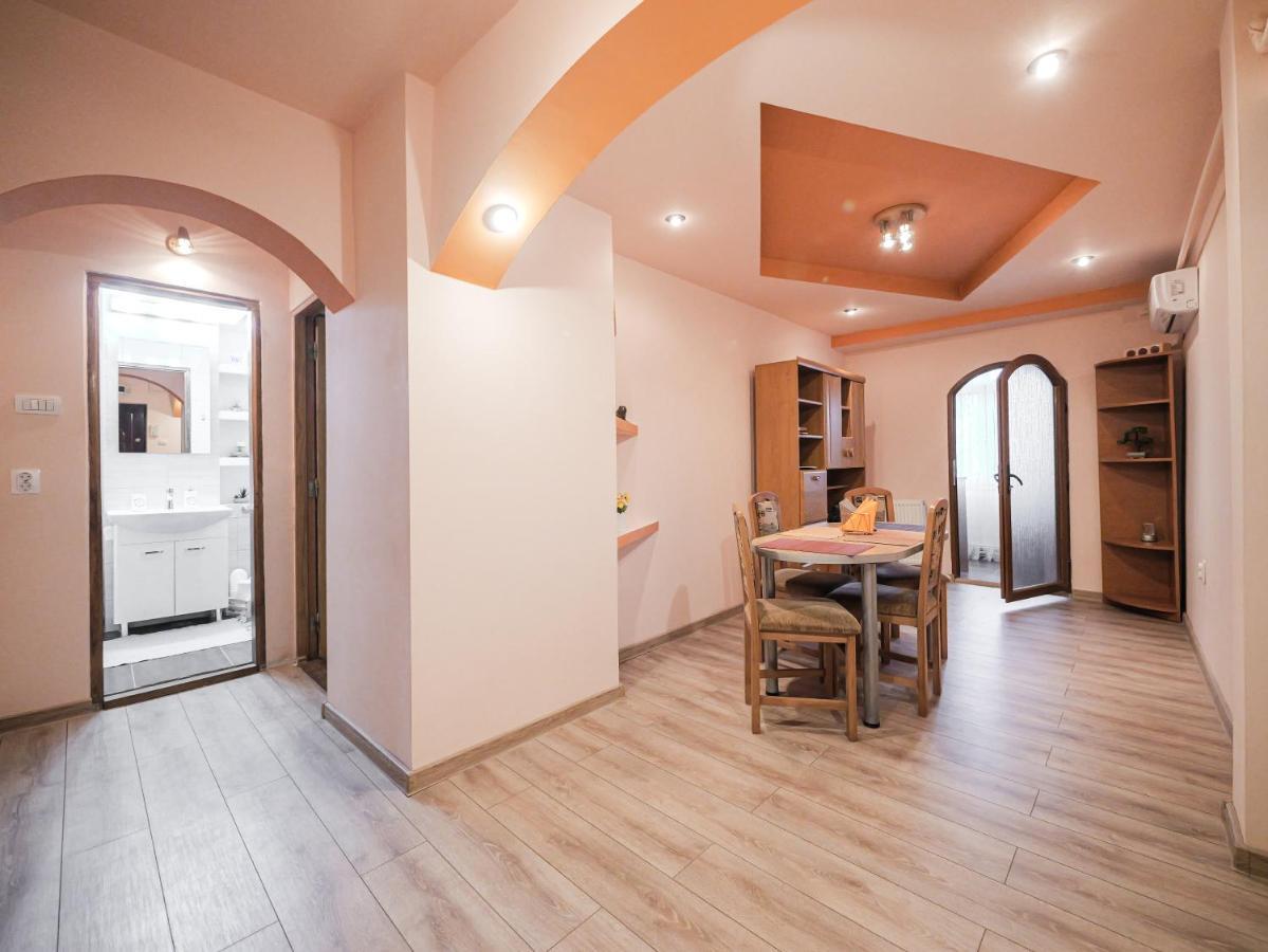 Luxury Ultracentral Curtea de Argeş Esterno foto